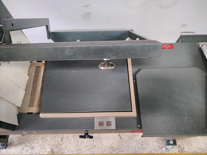 Used Damark Maxi Pak Seal & Shrink Wrapper