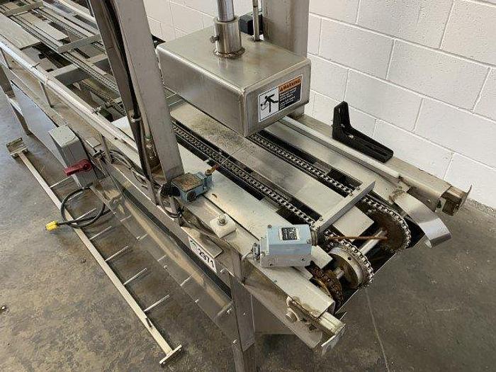 Used Pneumatic Press on Chain Conveyor