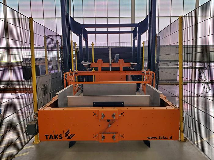 Used TAKS Palletizer