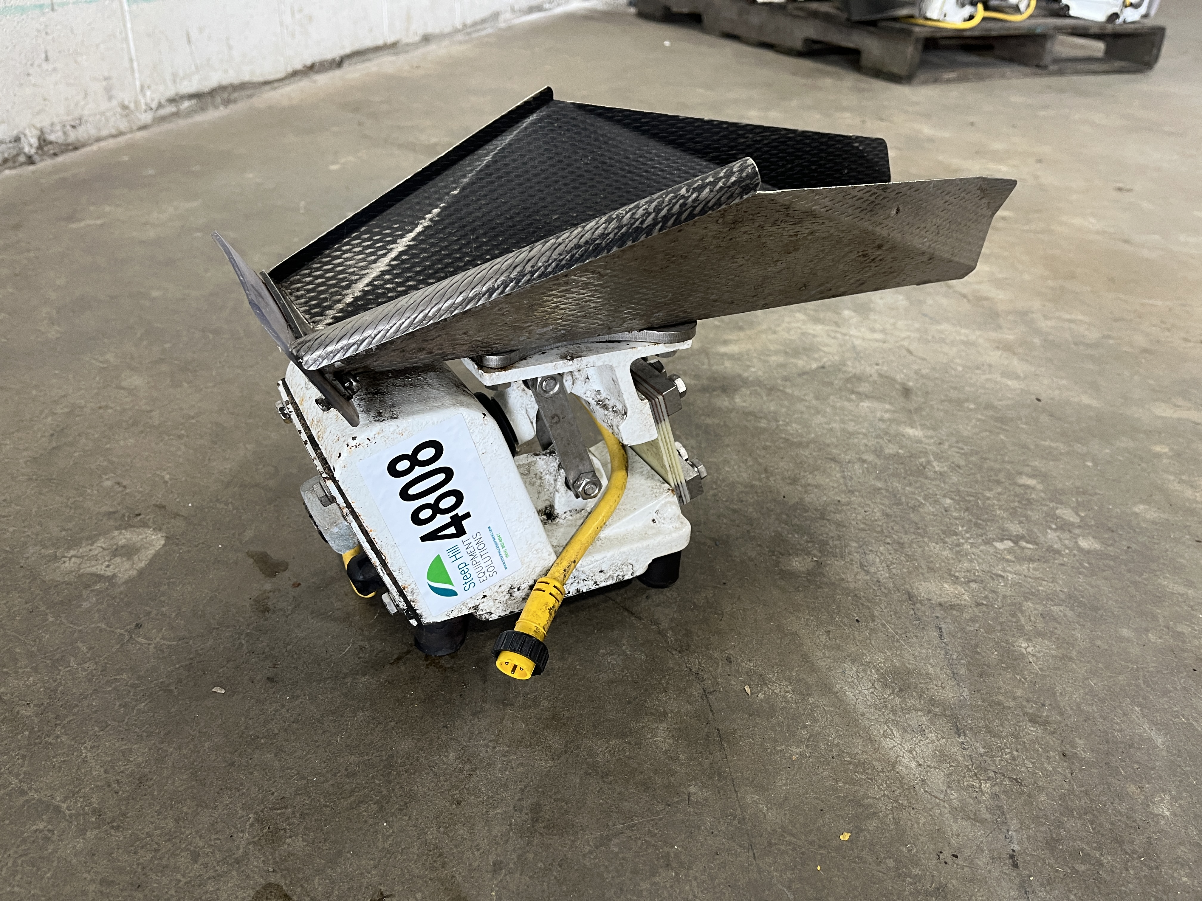 Used Eriez KHS-5 Vibratory Feeder