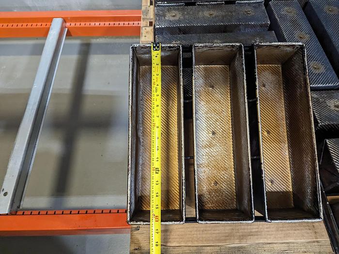Used 3-Strap Bread Loaf Pans
