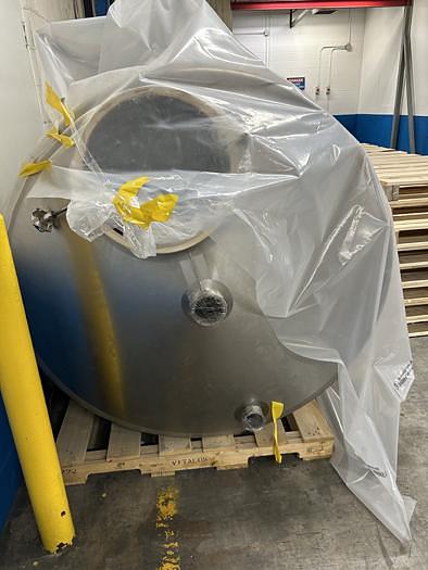 Used Stainless Steel Vertical Tank 4000 Liters