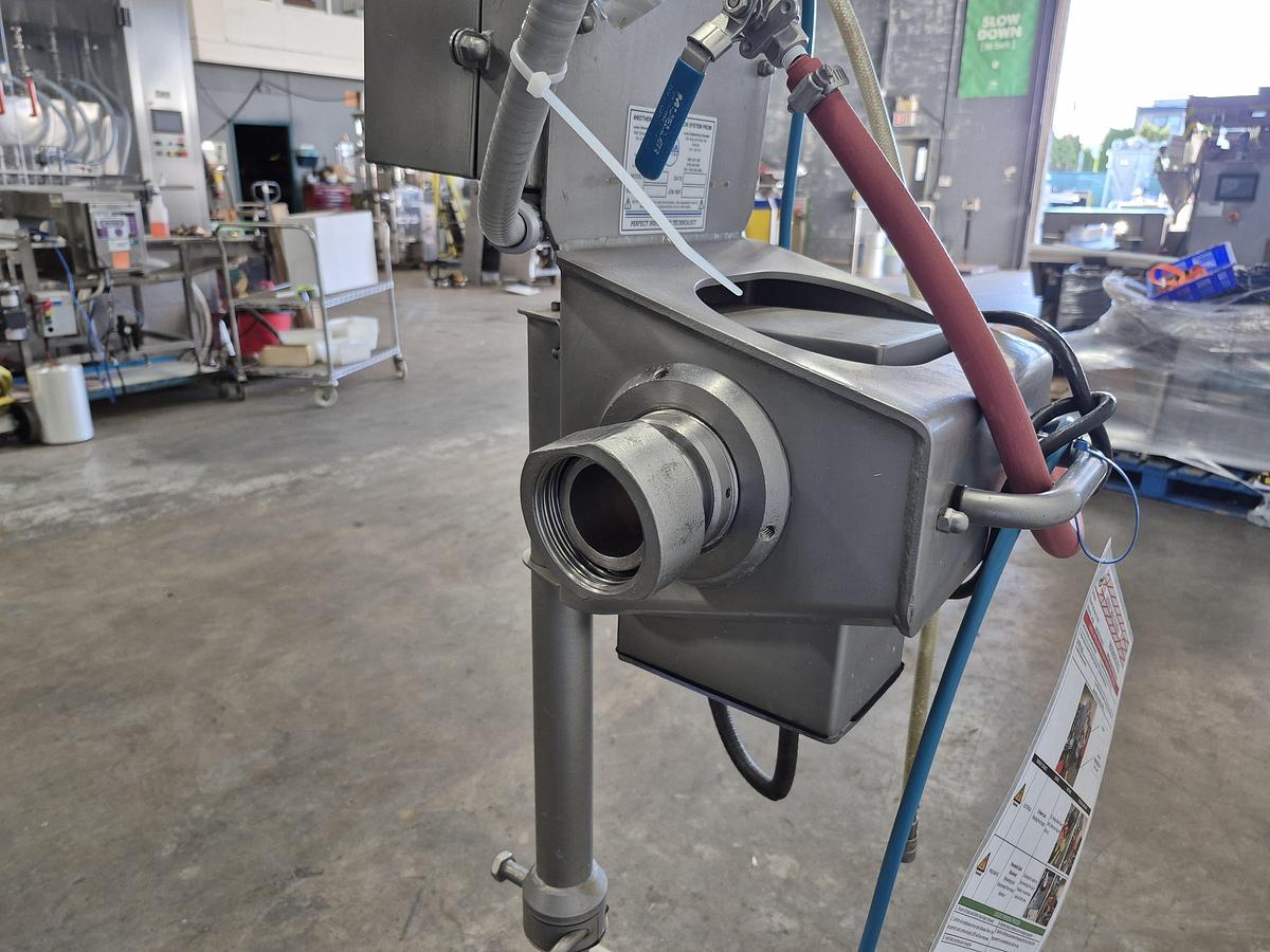 Used Loma IQ2 Metal Detector