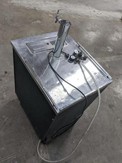Used True TDD-1 Beer Dispenser Refrigerator
