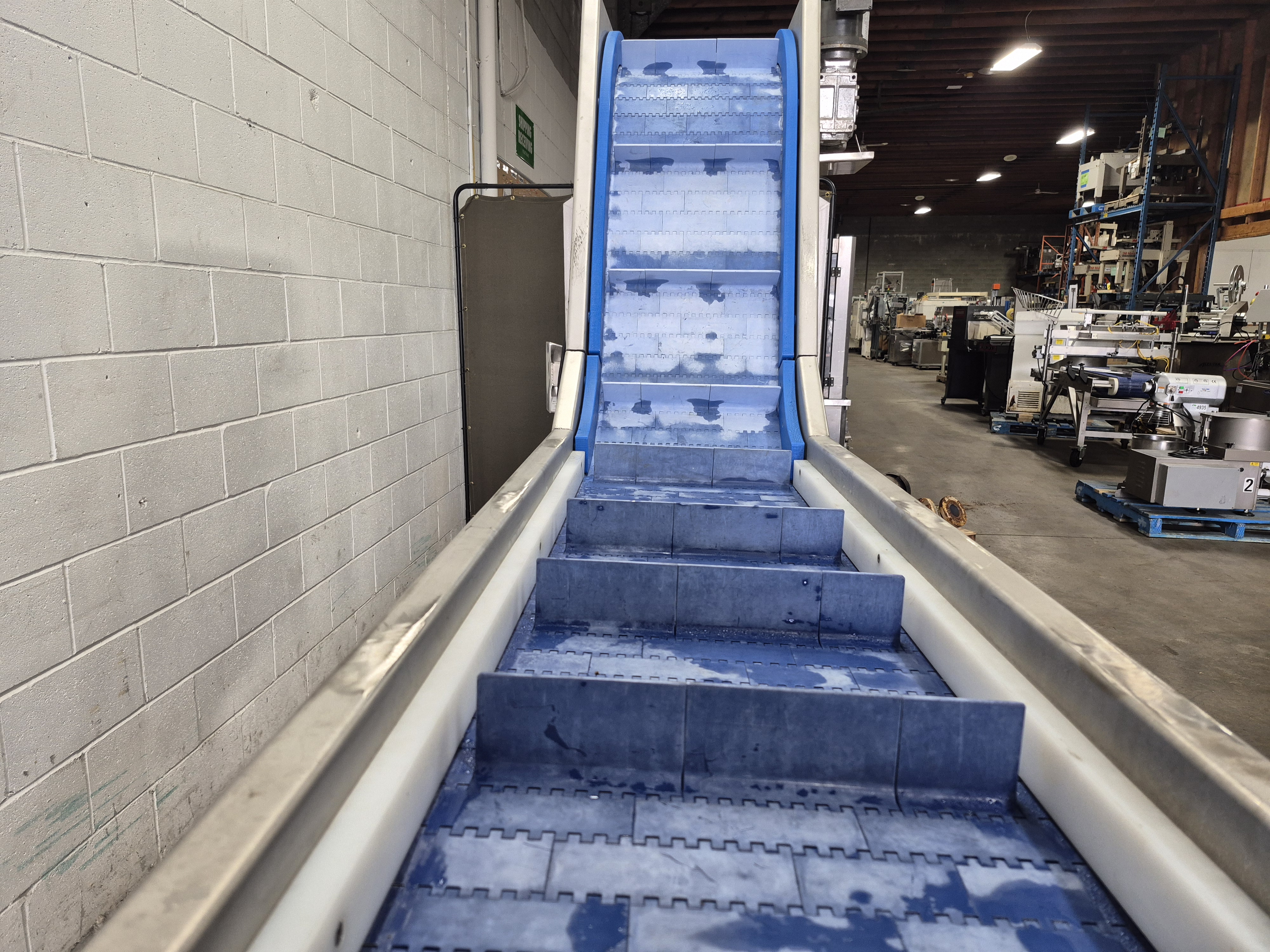 Used Incline Modular Conveyor