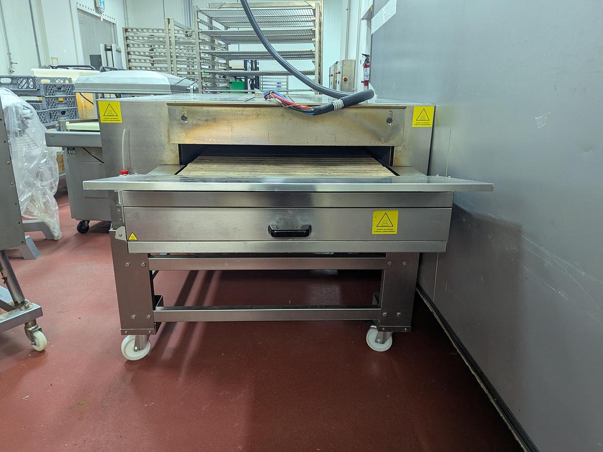 Used Italiana FoodTech Electric Stone Conveyor Pizza Oven