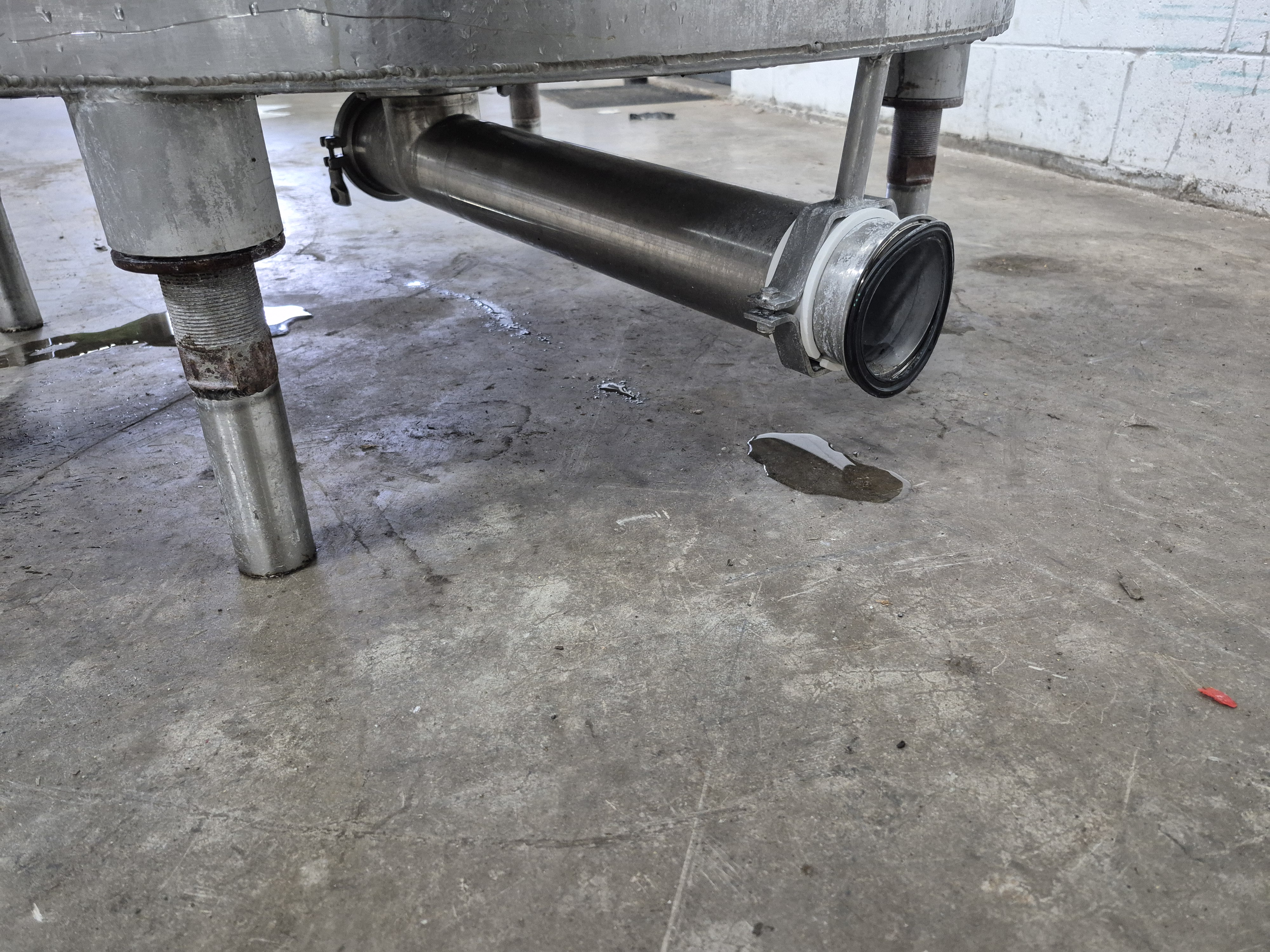 Used SS 300 Gallon Double Wall Tank