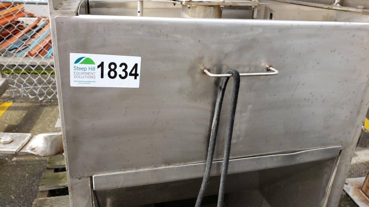 Used ABM McLauchlan 900 SS Berry Slicer