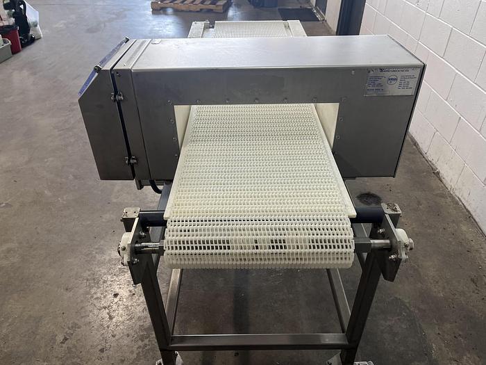 Used Loma IQ2 The MAX! Metal Detector