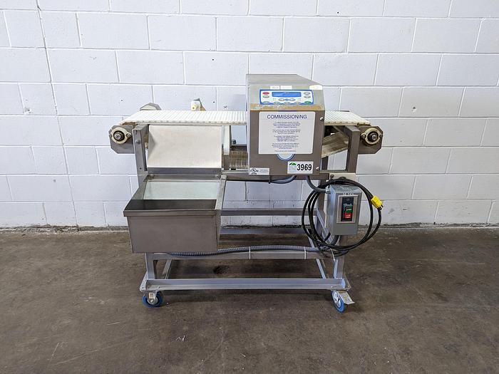 Used Loma IQ2 Metal Detector