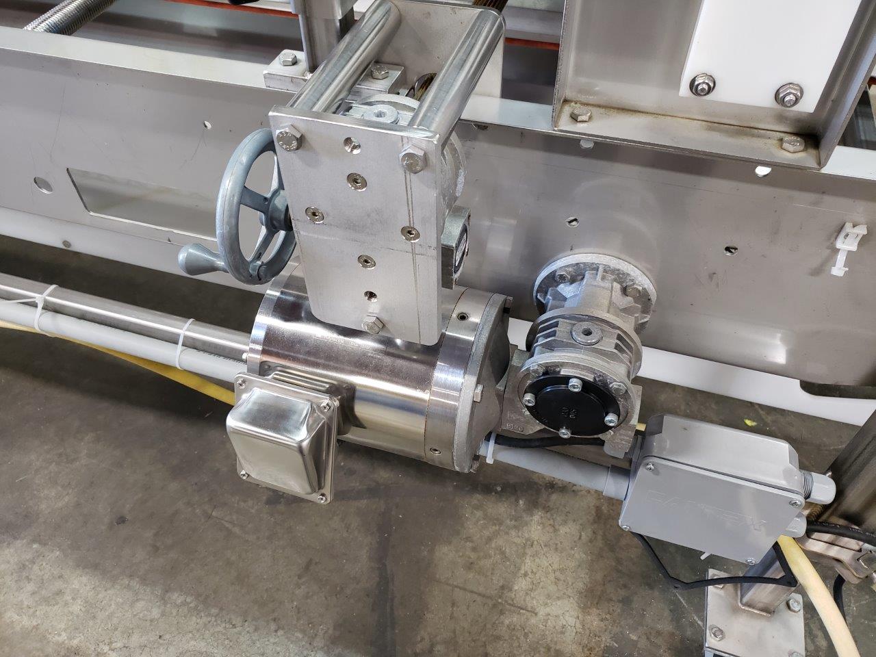 Used Lakewood Volumetric Clamshell Filler