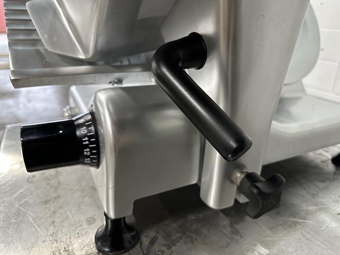 Used Globe G12 Manual Slicer