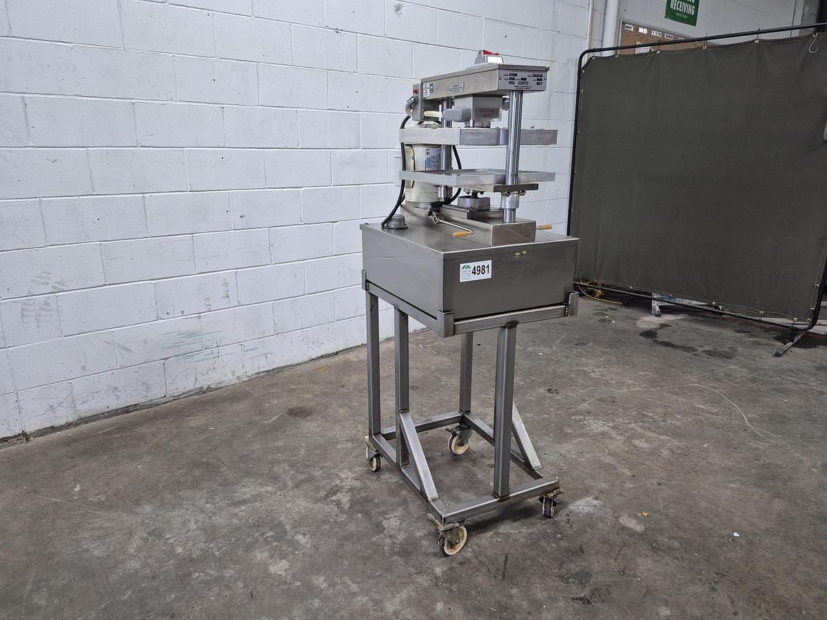 Used Comtec 2200 Pie Press