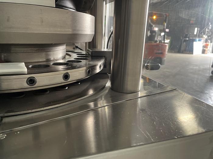 Used Vanguard Rotary Tablet Press