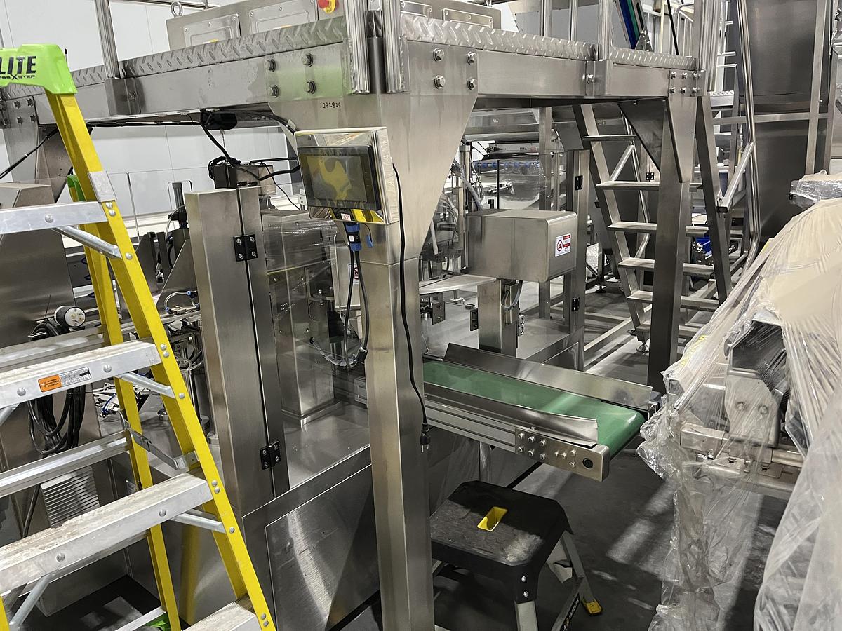 Used Samfull Vertical Form Fill Seal Packaging Machine