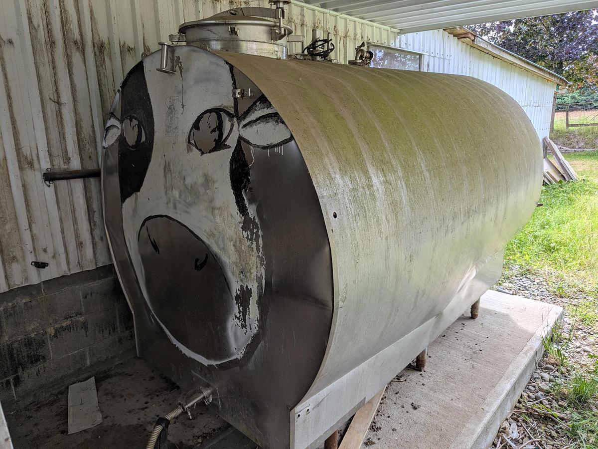 Used 2000 Gallon Dairy Tank