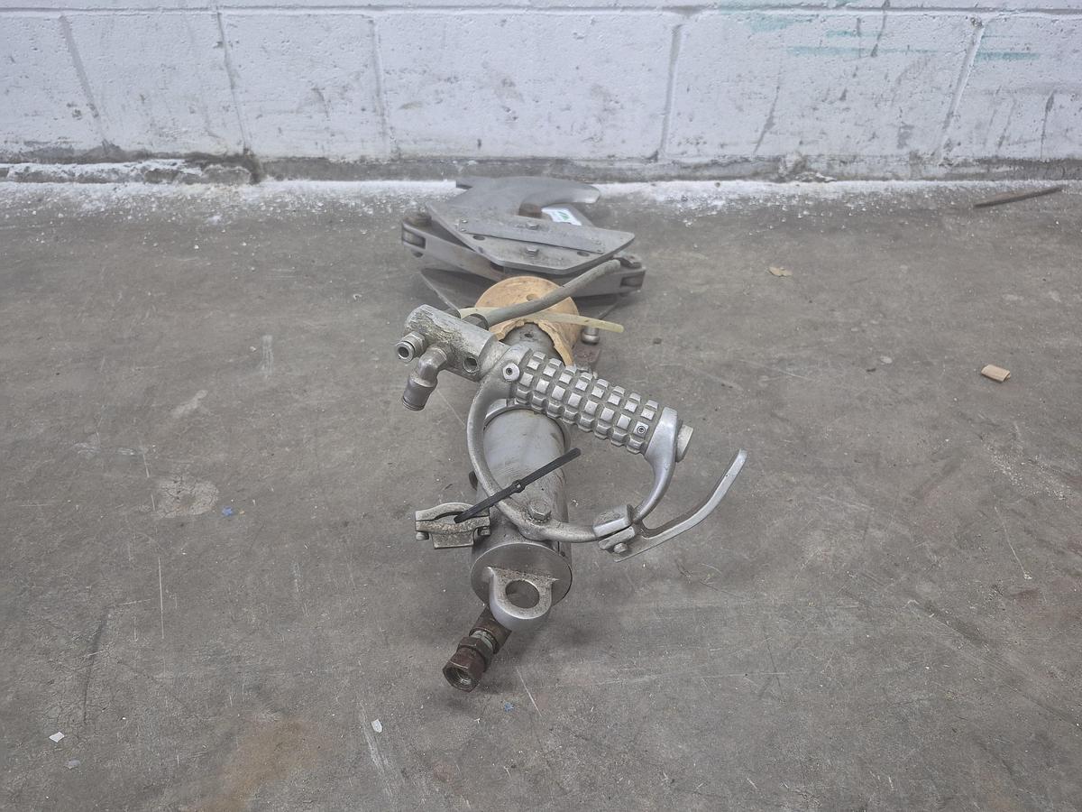 Used Jarvis 50G Hydraulic Dehorner