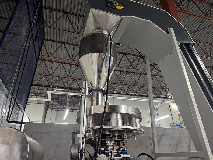 Used Turpack VFFS with Infeed Elevator and Volumetric Filler