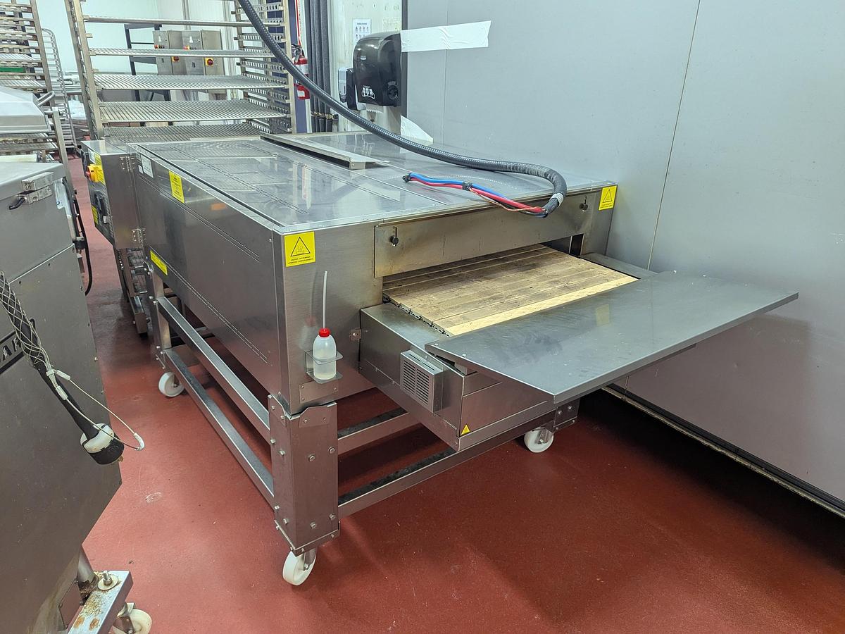 Used Italiana FoodTech Electric Stone Conveyor Pizza Oven