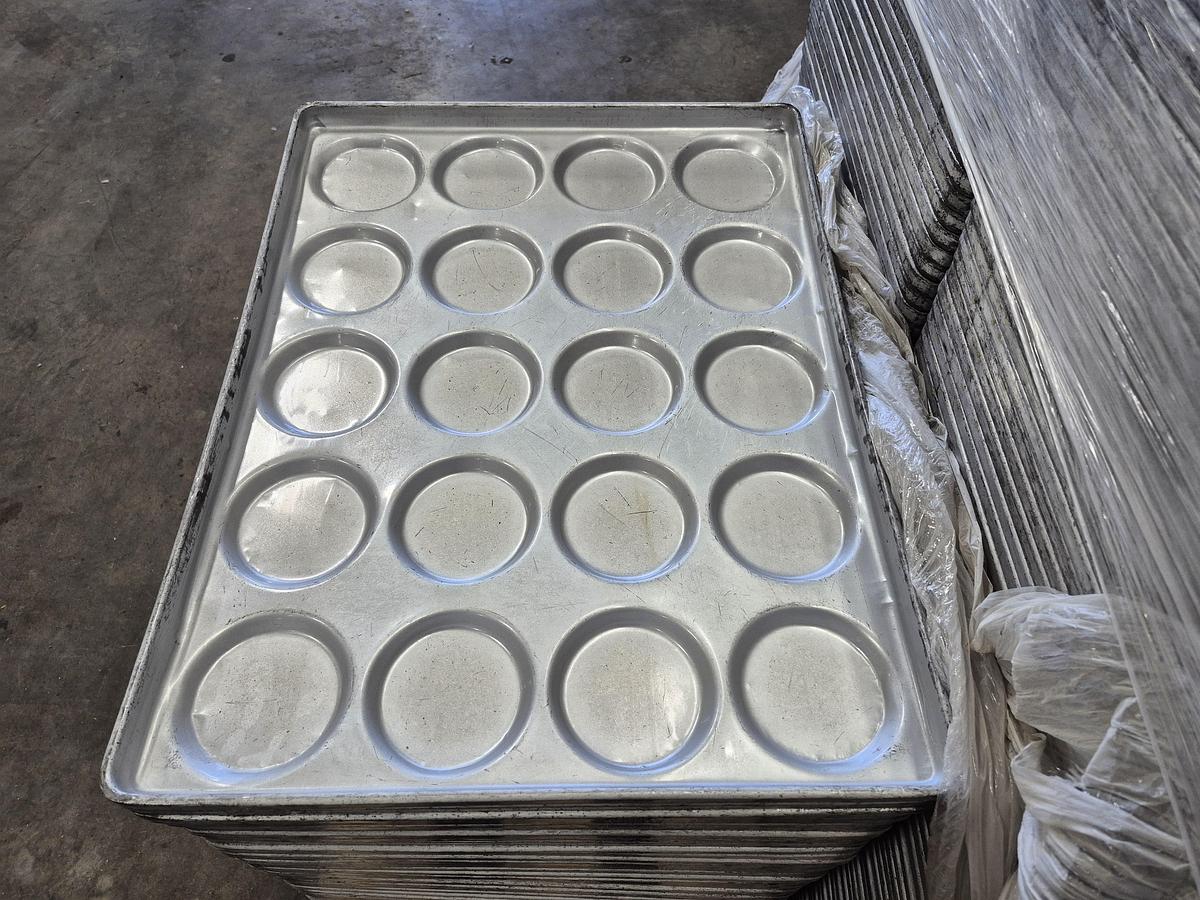 Used American Pan 20-Pocket Hamburger Bun Pan 