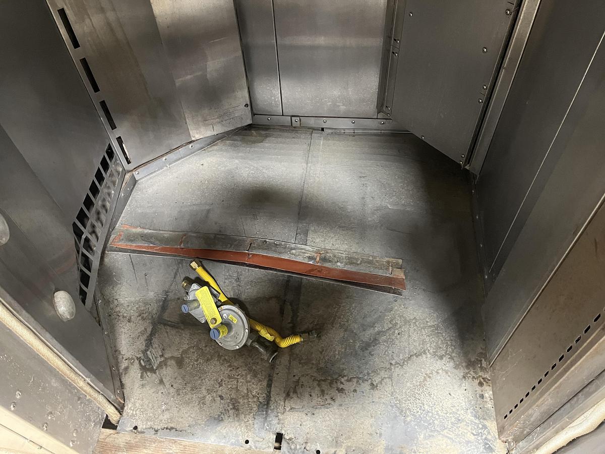 Used Hobart HBA2G Double-Rack Natural Gas Oven