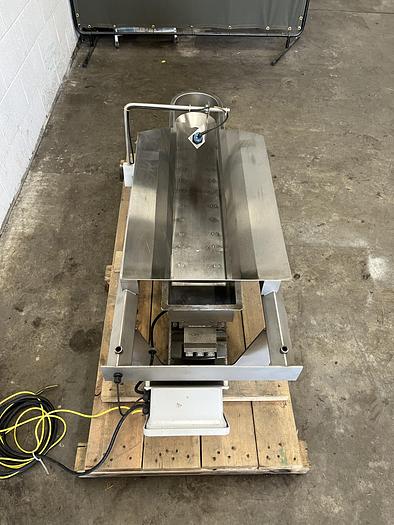 Used Meyer HS-46 Vibratory Feeder