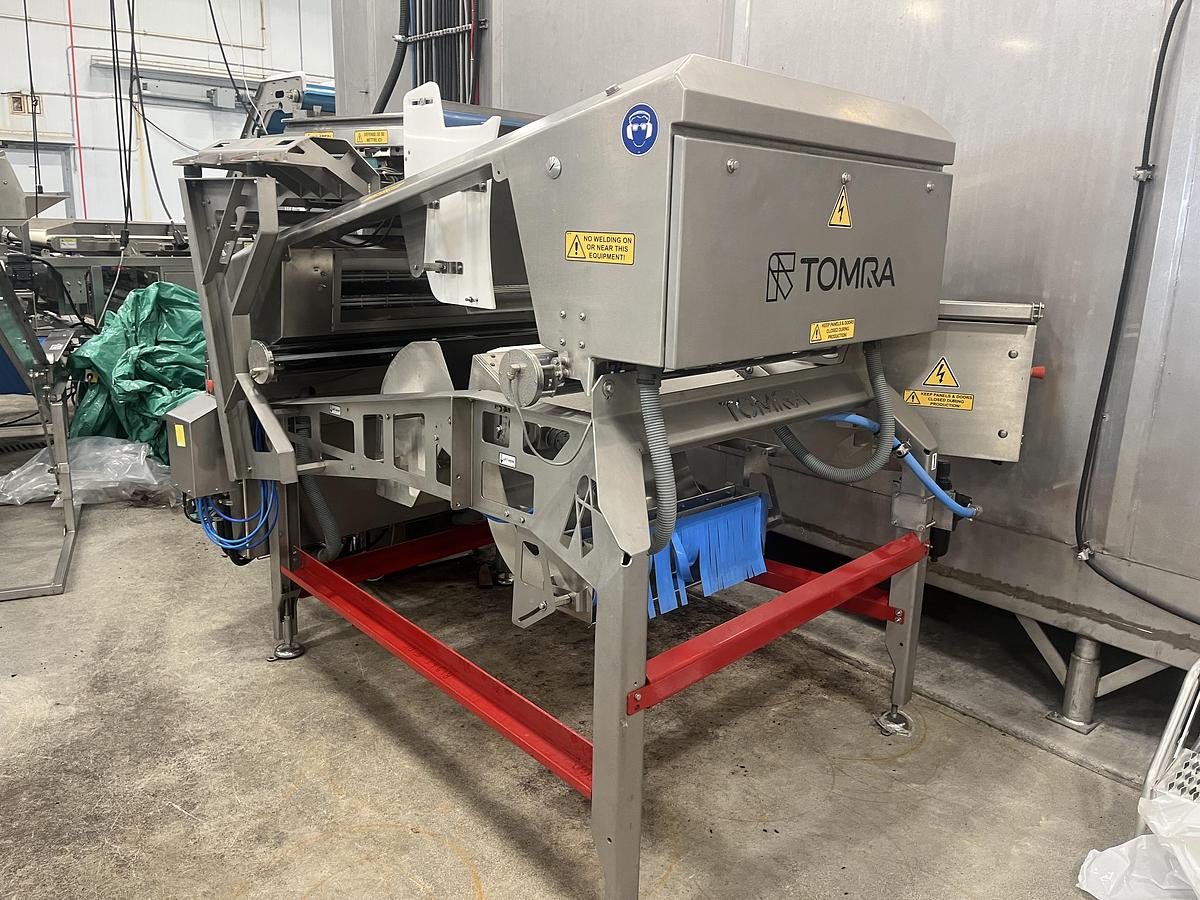 Used TOMRA Blizzard Optical Sorter with Lauda Chiller