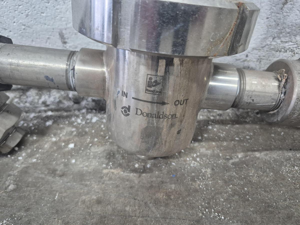 Used Donaldson P-EG 0027 SS Filter Housing 