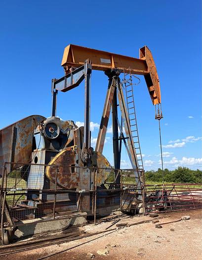 Used 640 Lufkin Pumping Unit w/ DP-60 Gas Engine