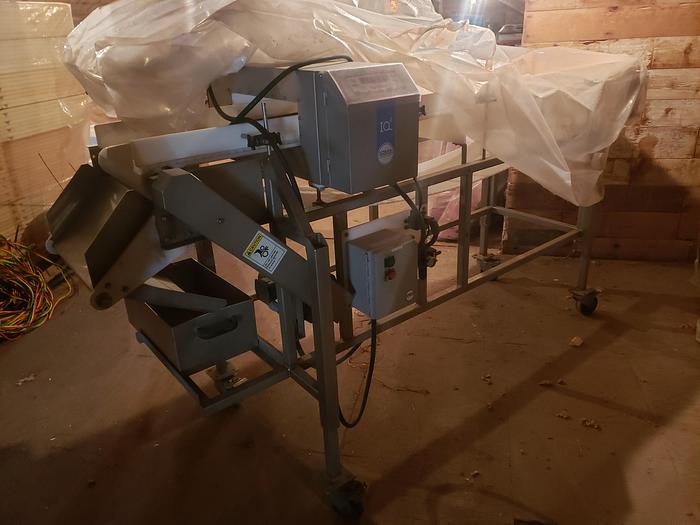 Used Loma Metal Detector IQ2