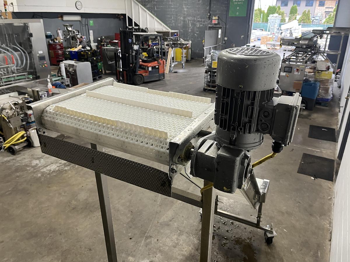 Used 7.5 Feet Incline Conveyor