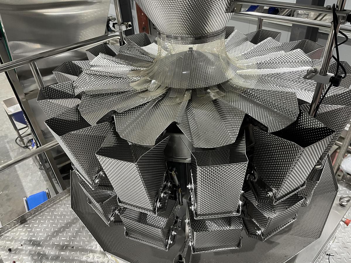 Used Samfull Vertical Form Fill Seal Packaging Machine