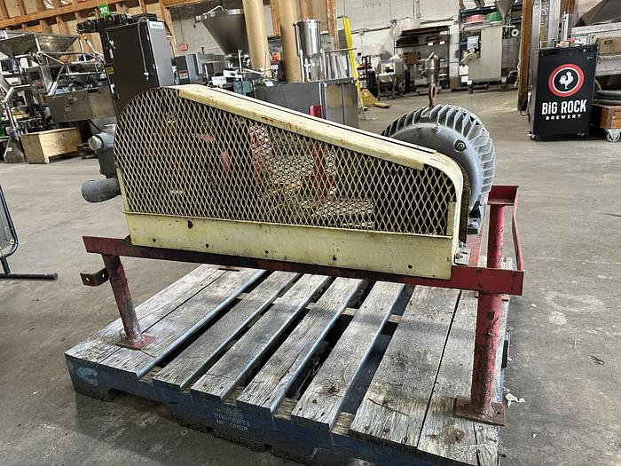 Used GIANT Positive Displacement Pump LP122W