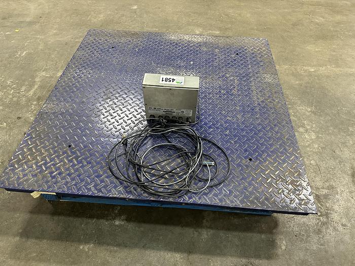 Used 5000 lbs. Floor Scale