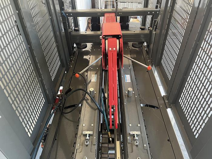 Used 3M-Matic 8000af Flap Folding Case Sealer 