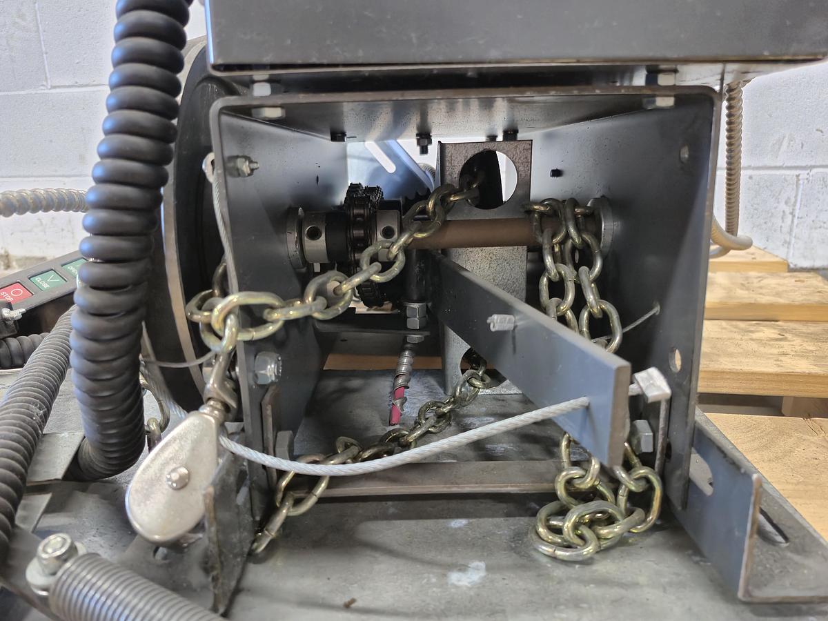 Used Lynx Industries MDC51 Commercial Garage Door Operator
