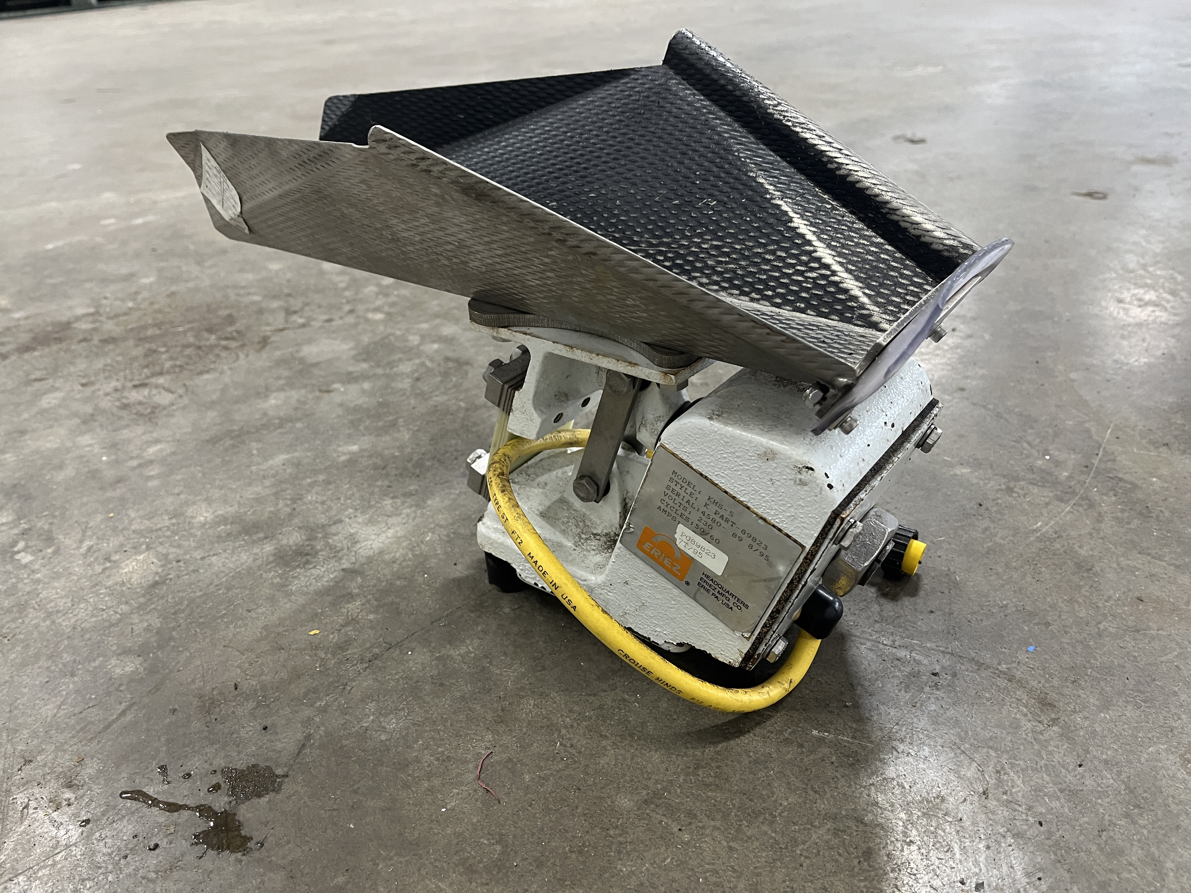 Used Eriez KHS-5 Electromagnetic Vibratory Feeder Drive