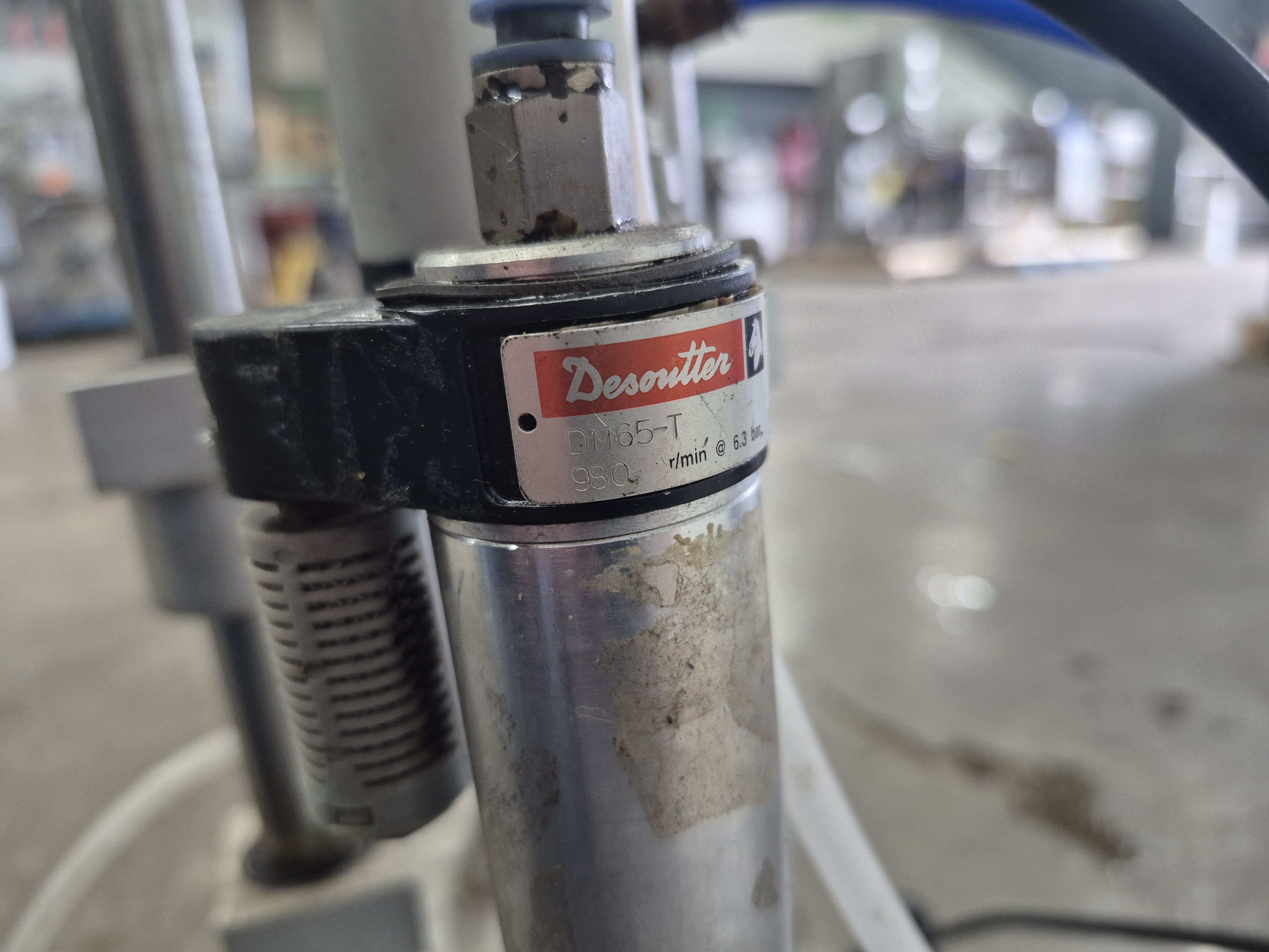 Used Asset Capper Machine