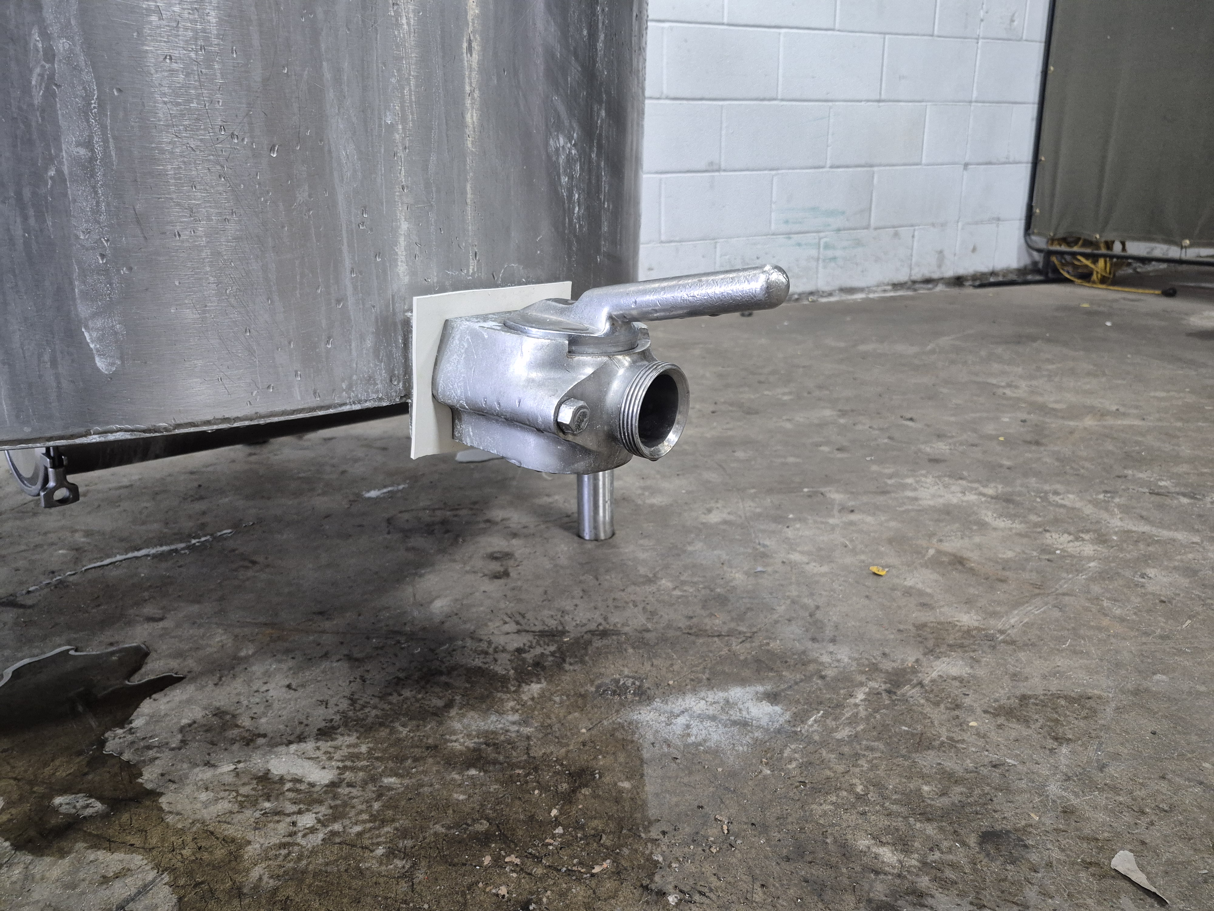 Used SS 300 Gallon Double Wall Tank