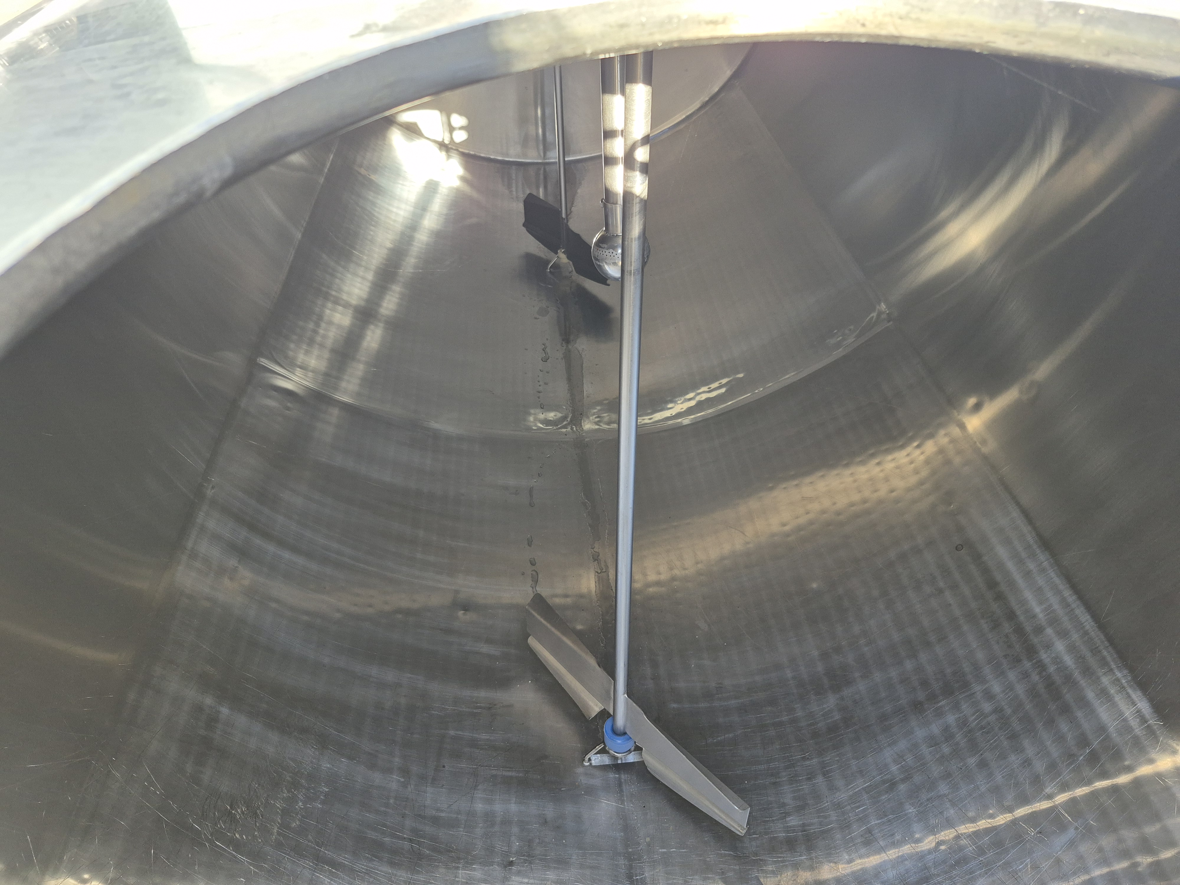 Used Paul Mueller Horizontal 2000 Gallon Tank