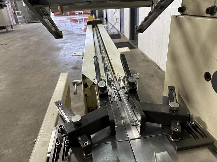 Used Shingda SD-920HE Horizontal Flow Wrapper