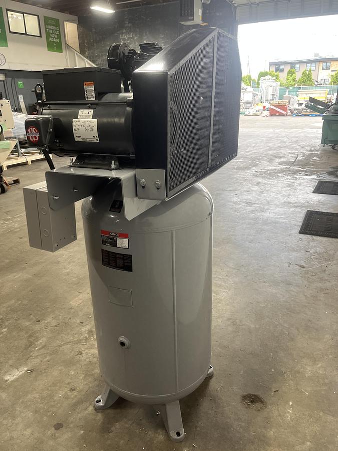 Used King 7.5hp Vertical Air Compressor