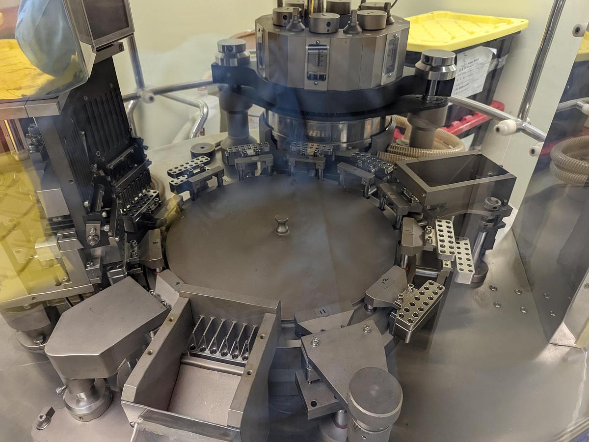 Used Sejong SF-100N Rotary Capsule Filler