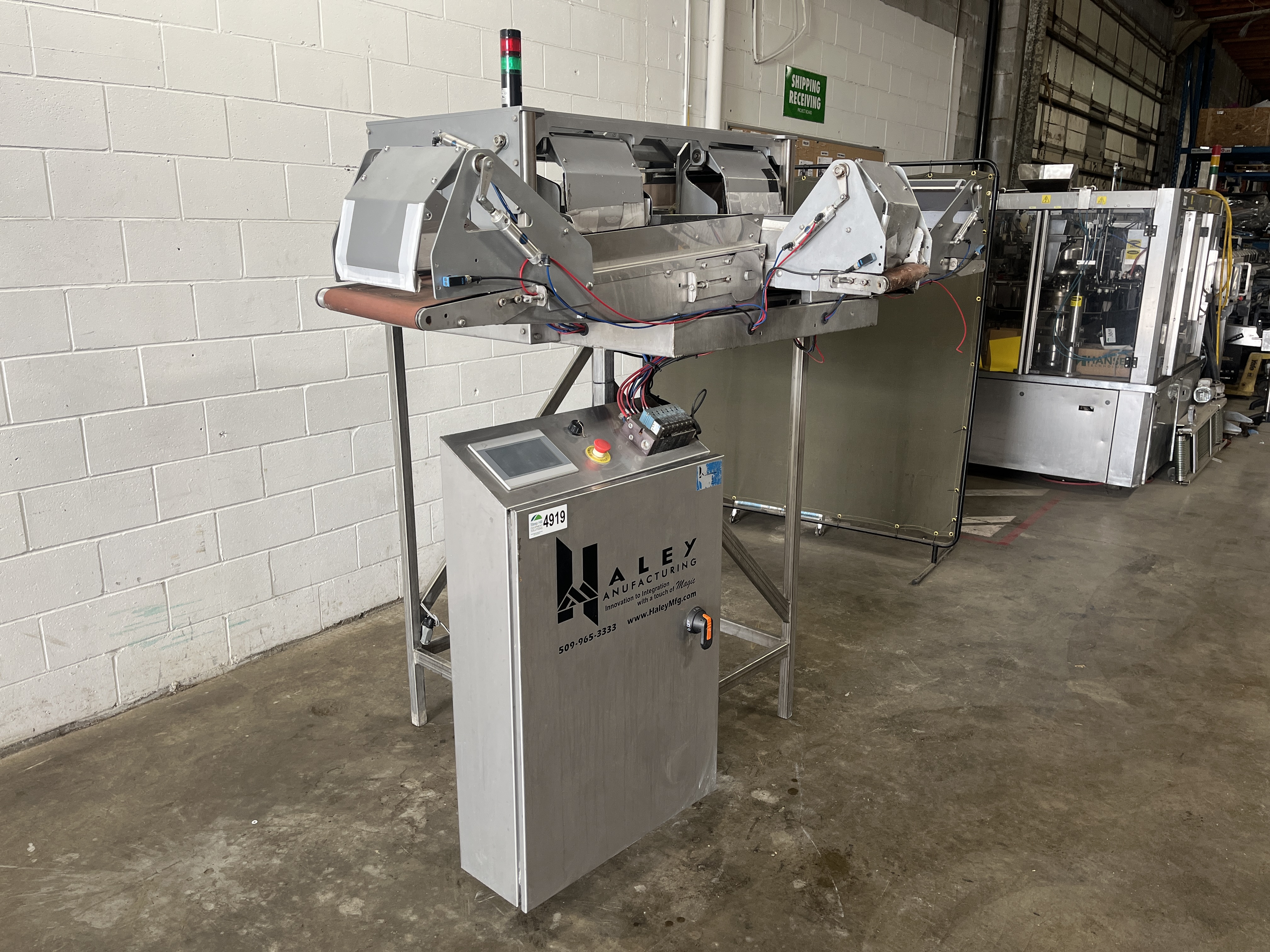 Used Hayley Manufacturing Diverting Conveyor System