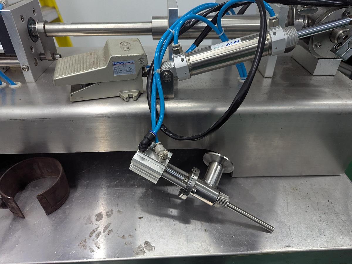 Used Quantitative 150 Piston Filler