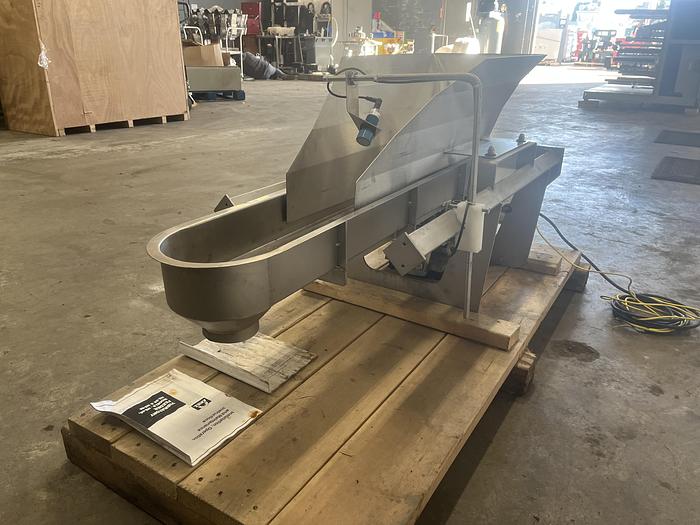 Used Meyer HS-46 Vibratory Feeder
