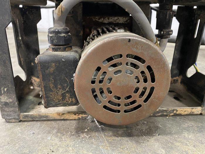 Used Nordson DuraBlue 4 L Adhesive Melter