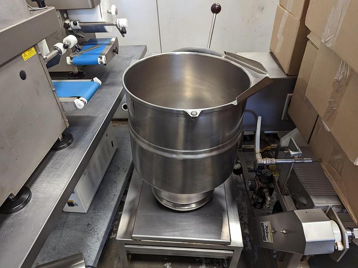 Used Groen TBD-40 Jacketed Tilt Kettle