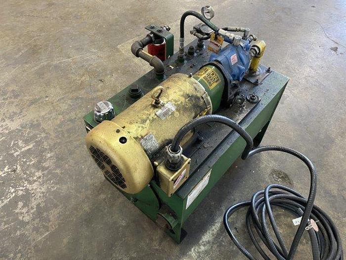 Used Eaton PVQ13 Hydraulic Pump