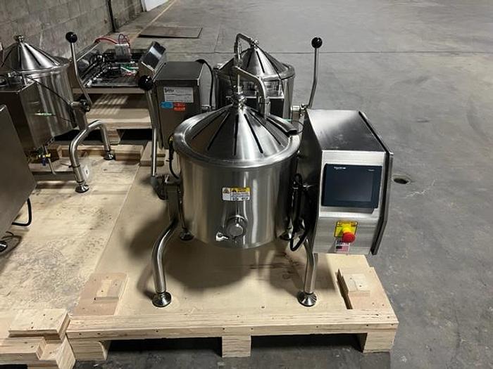 Used Savage FireMixer-14 Electric Cooker Mixers with Pinnacle De-Molder
